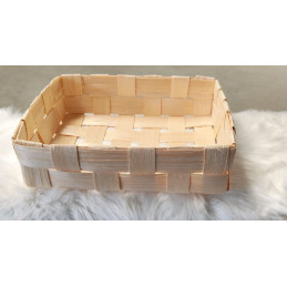 PÄRETARJOTIN ISOMPI MALLI