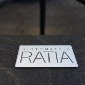 RATIA SAARISTOSARJAN PUUNKANTOTELINE