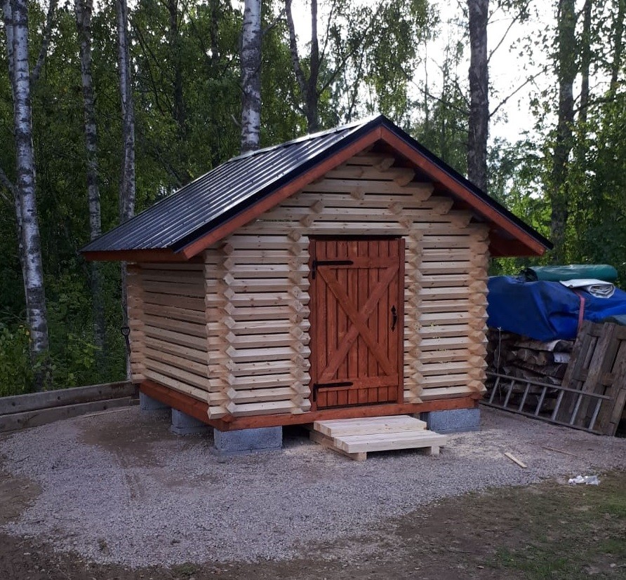 3 X 3m PUULIITERIN VALMISPAKETTI PELTIKATOLLA