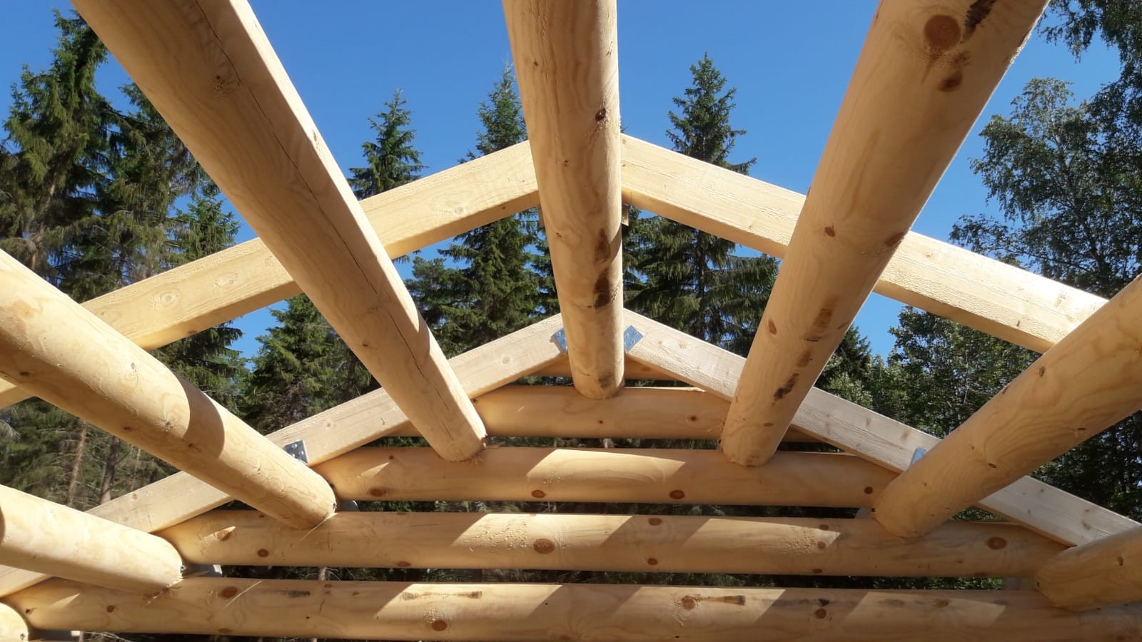 3 X 3M LIITERI PYÖRÖHIRRESTÄ
