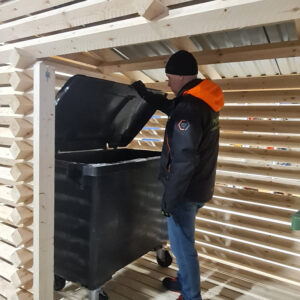 JÄTEKATOS TAI PUULIITERI 3 X 2M