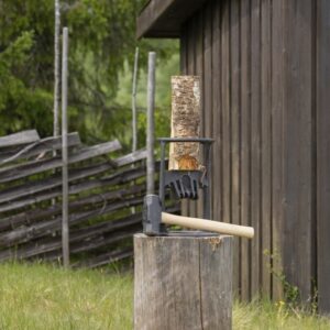 HALKAISUTELINE KINDLING CRACKER KING